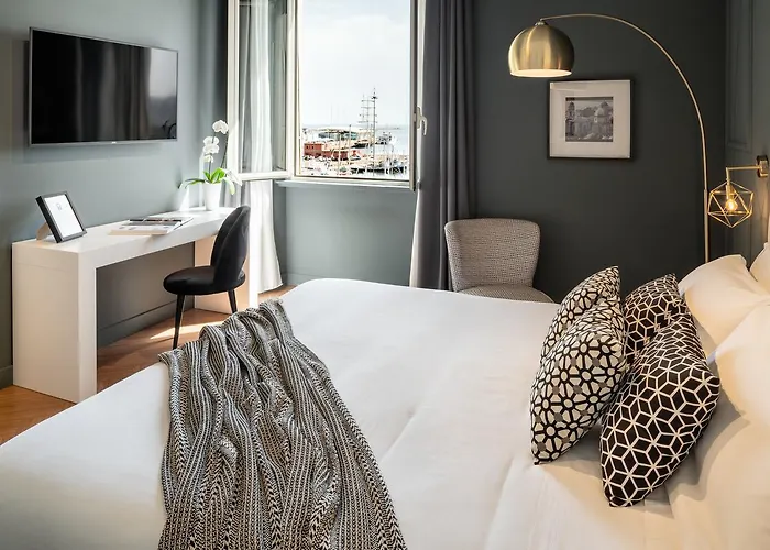 Casa de hóspedes Birkin Marina 4*